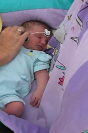 Hörscreening oder Baby im Hörtest bei einem Neugeborenen in Wuppertal bei HNOfit